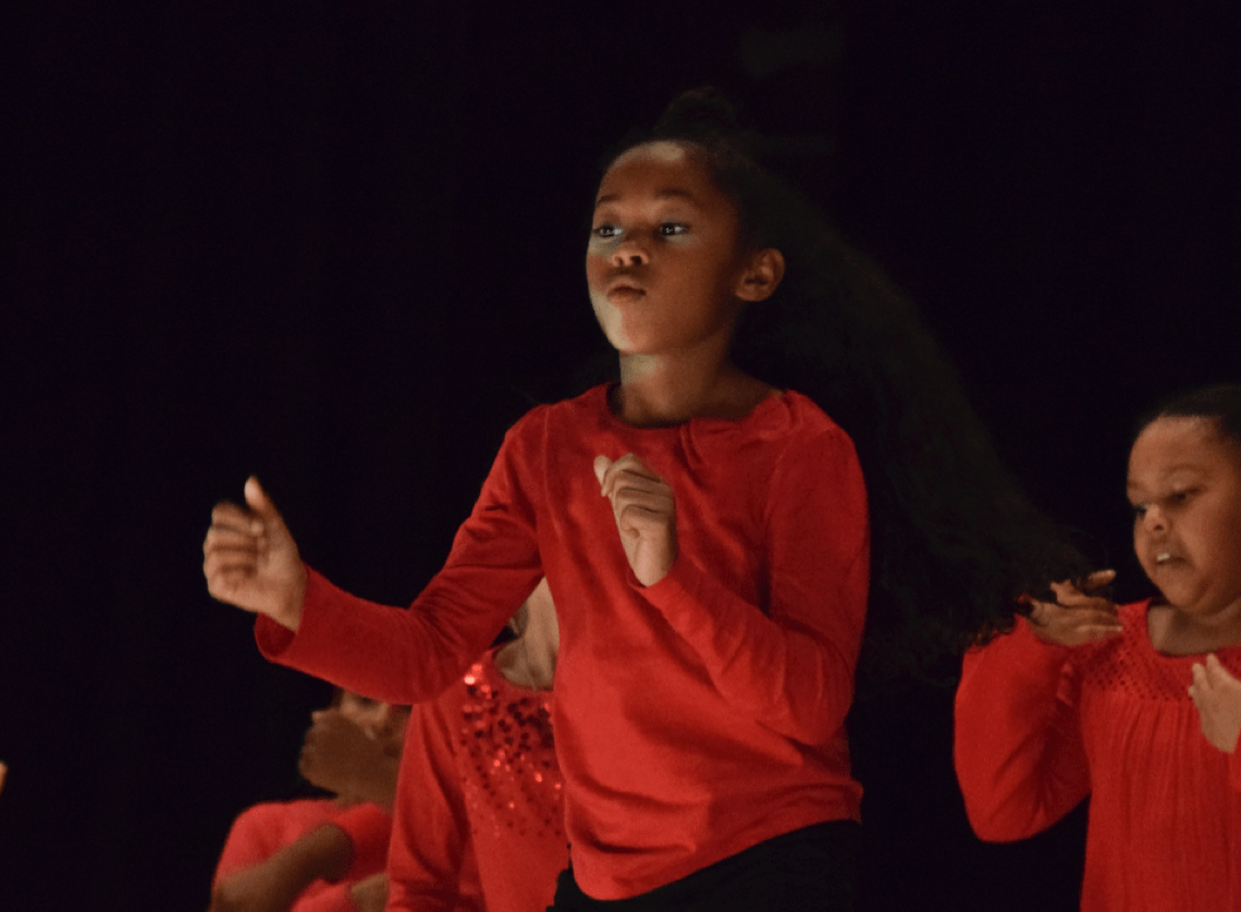 Image of Destiny Arts kids at a dance performance